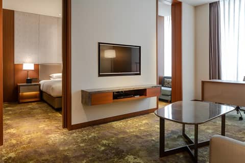 Courtyard by Marriott Taipei — hotel room
