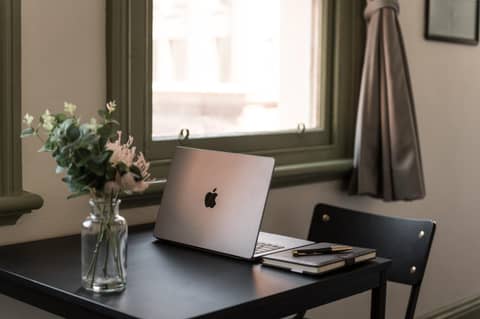 Sydney Central Inn — hotel room