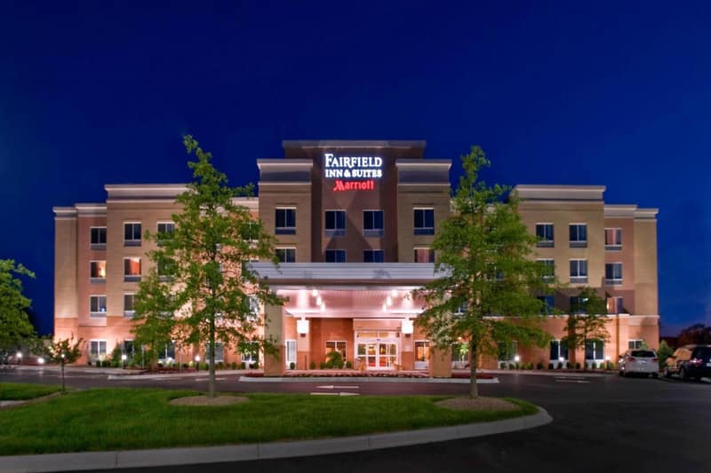 Fairfield Inn & Suites Louisville East — building