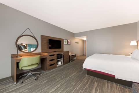 Hampton Inn & Suites Charlotte-Airport — photo 4