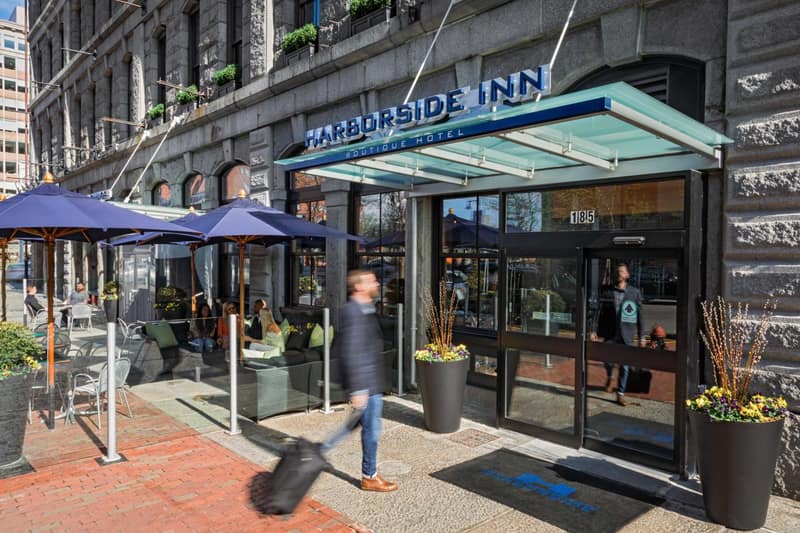 Harborside Inn — building