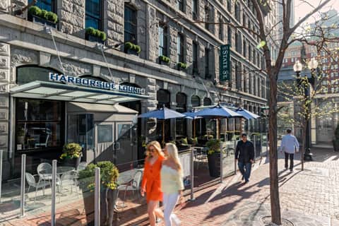 Harborside Inn — lounge