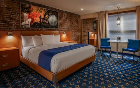 Harborside Inn — hotel room