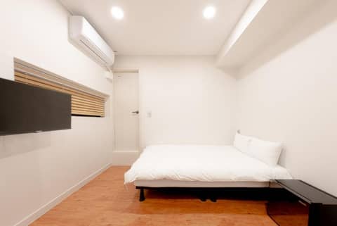 Dawoo House 2 in Hongdae — hotel room