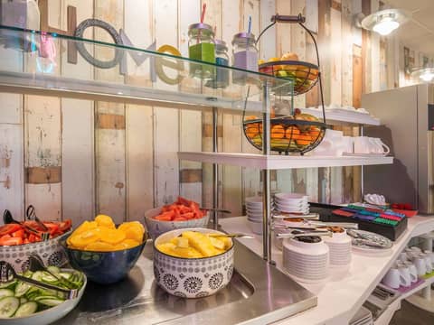 Ibis Styles Nice Centre Gare — dining