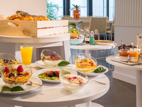 Ibis Styles Nice Centre Gare — dining