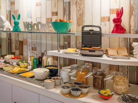Ibis Styles Nice Centre Gare — dining