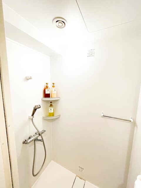 Residence Hotel Hakata 20 — bathroom