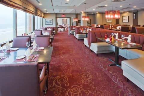 Holiday Inn & Suites Virginia Beach - North Beach by IHG — photo 3