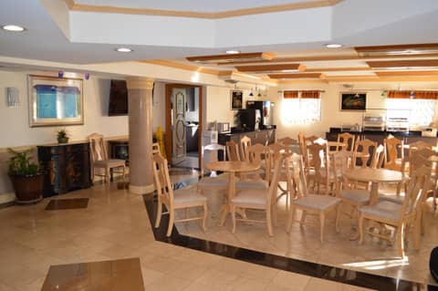 Americas Best Value Inn Fort Myers — photo 2