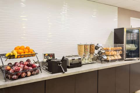 La Quinta by Wyndham Orlando Universal area - Free Shuttle to Universal — photo 9