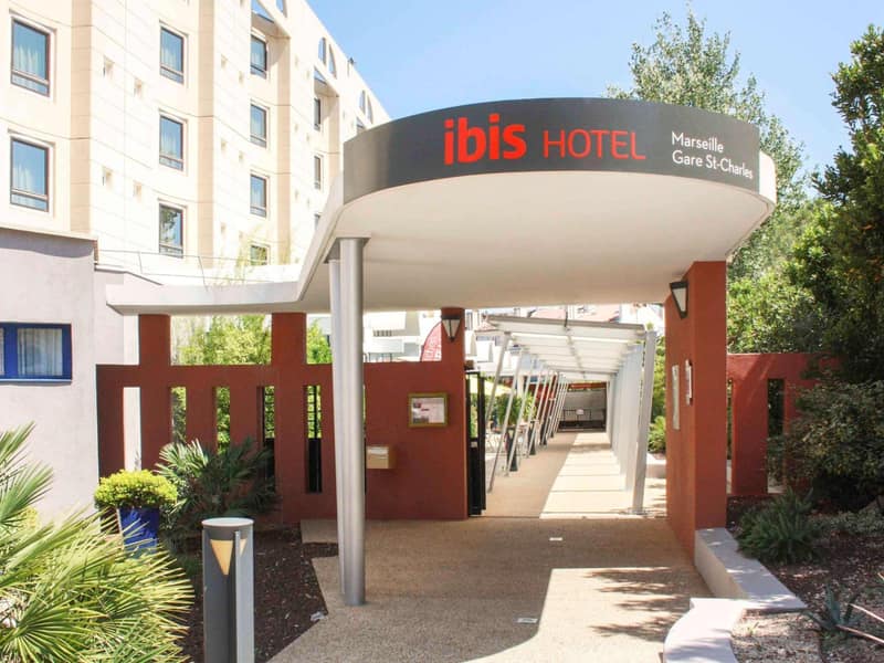 ibis Marseille Centre Gare Saint Charles — building