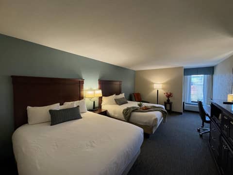 Hotel Indigo Detroit North - Troy by IHG — hotel room