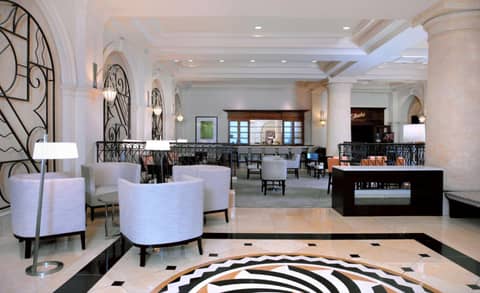 Hilton Naples — photo 9