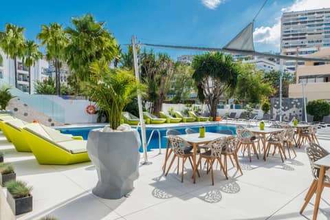 Essence Hotel Boutique — recepcion & lobby