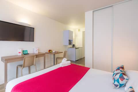 Appart'City Classic Lyon Part Dieu Villette — hotel room