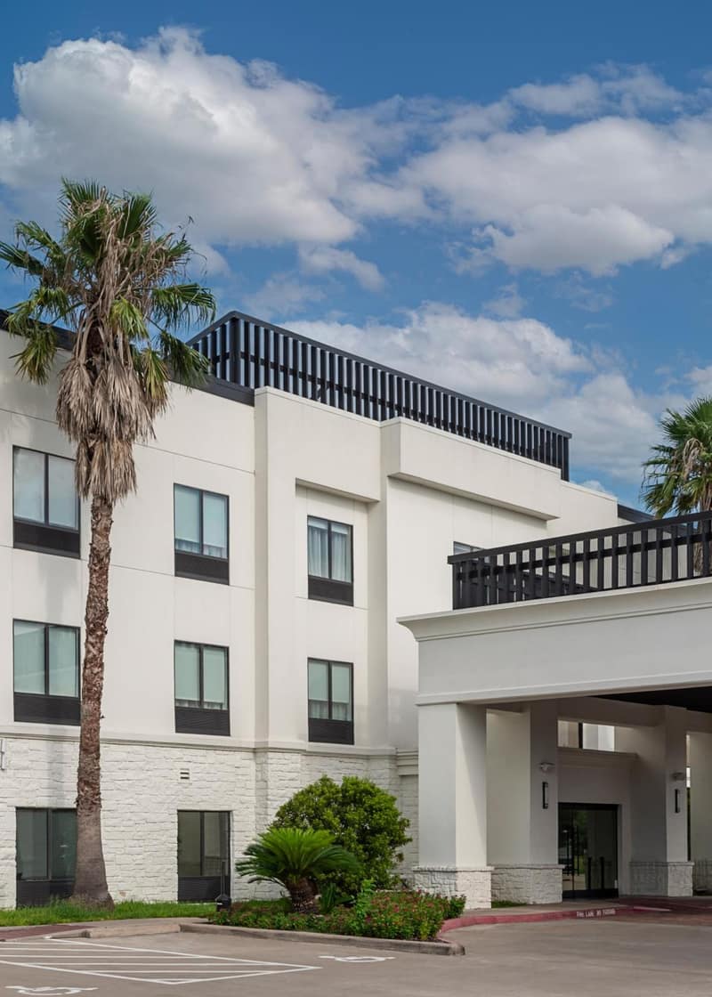 Champions Club and Hotel, Houston Westchase — building