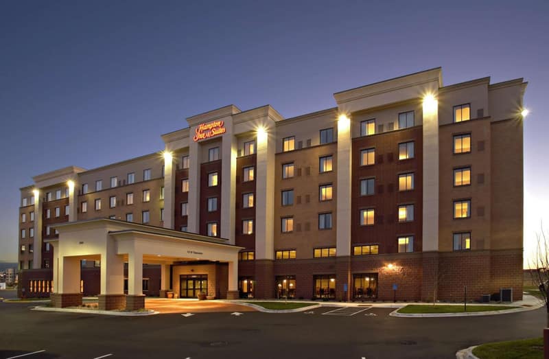 Hampton Inn & Suites Minneapolis St. Paul Airport - Mall of America — building