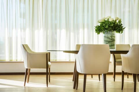 COMO Metropolitan London — meeting room