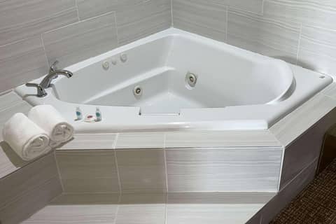 Comfort Suites San Antonio SeaWorld - Lackland AFB — photo 2