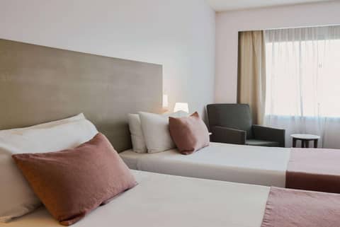 Dazzler by Wyndham Buenos Aires Recoleta — hotel room