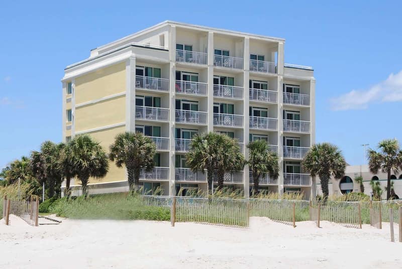 The Sandbar Hotel, Trademark Collection by Wyndham — building