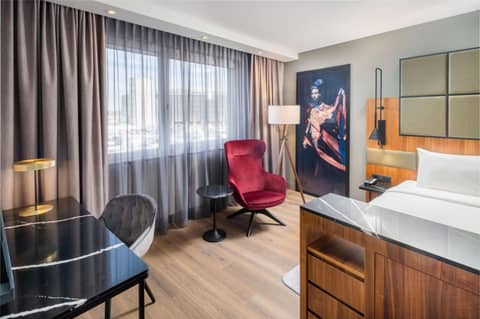 Radisson Blu Hotel, Hamburg Airport — photo 2