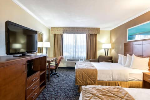 Clarion Hotel Detroit Metro Airport — photo 5