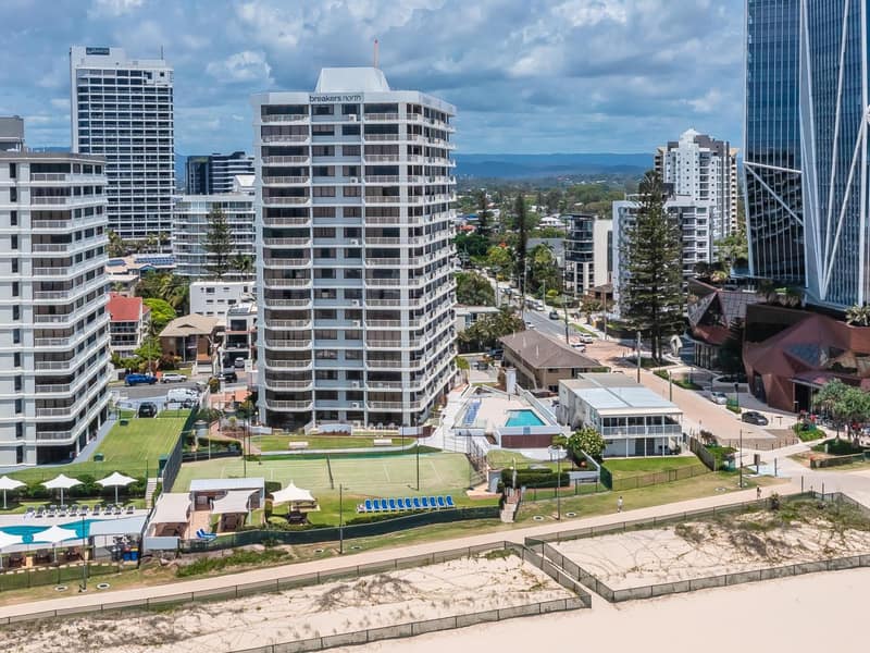 Breakers North Absolute Beachfront Apartments - Official — building