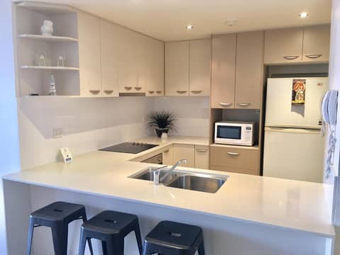 Breakers North Absolute Beachfront Apartments - Official — photo 7