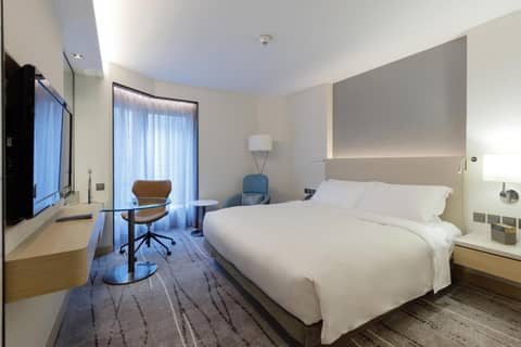New World Millennium Hong Kong Hotel — hotel room