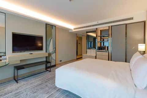 New World Millennium Hong Kong Hotel — hotel room