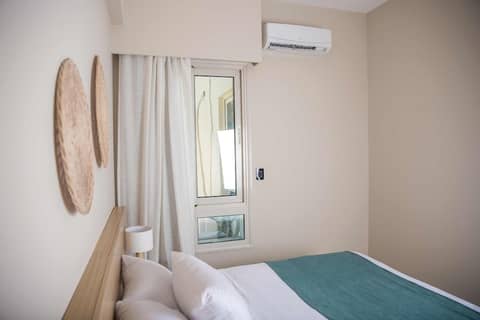 Redcon Suites — bedroom