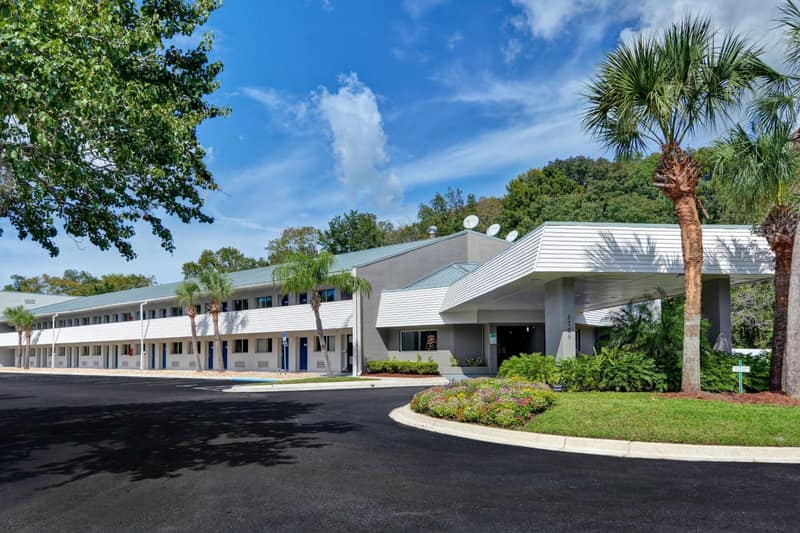 Studio 6 Extended Stay - Jacksonville, FL - Baymeadows — building