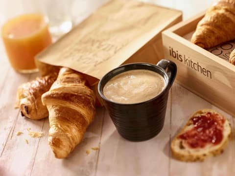 ibis Paris Bastille Faubourg St Antoine — dining