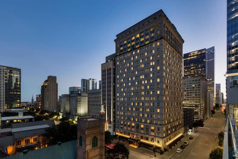 Magnolia Hotel Houston, a Tribute Portfolio Hotel — building