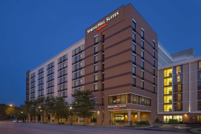 SpringHill Suites Louisville Downtown — building
