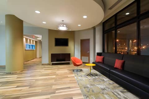SpringHill Suites Louisville Downtown — photo 2