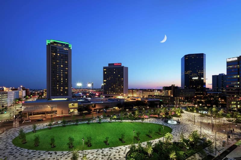 Hilton St. Louis at the Ballpark — building