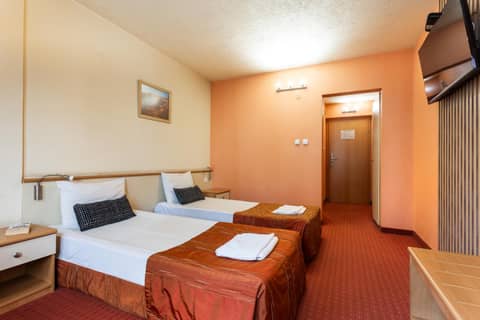 Hotel Brod - Free Parking — hotel room