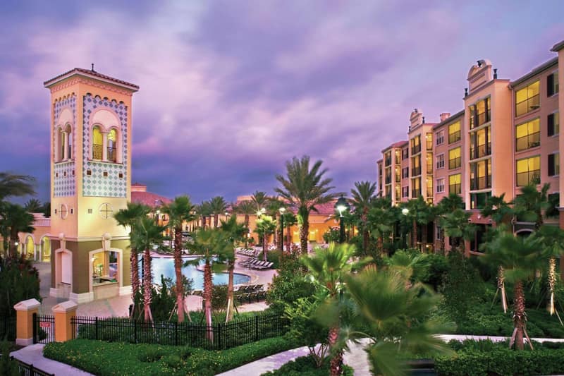 Hilton Grand Vacations Club Tuscany Village Orlando — building