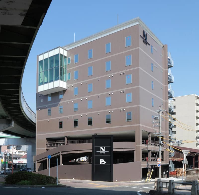 N Hotel — building