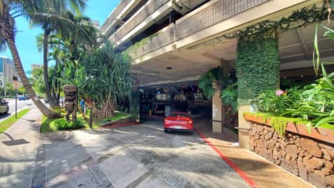 Waikiki beach modern studio No resort fee Best location — photo 3
