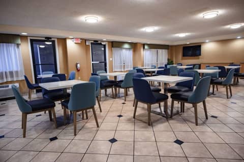La Quinta Inn by Wyndham Tampa Near Busch Gardens — photo 4