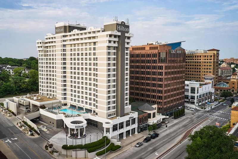 Hilton Kansas City Country Club Plaza — building