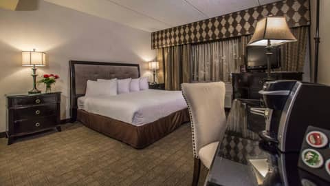 Garden Place Hotel — hotel room