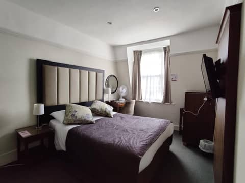 Blue Bells Hotel — photo 4