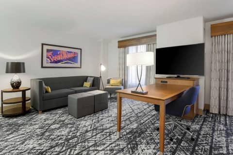Hampton Inn & Suites Austin - Downtown — photo 8