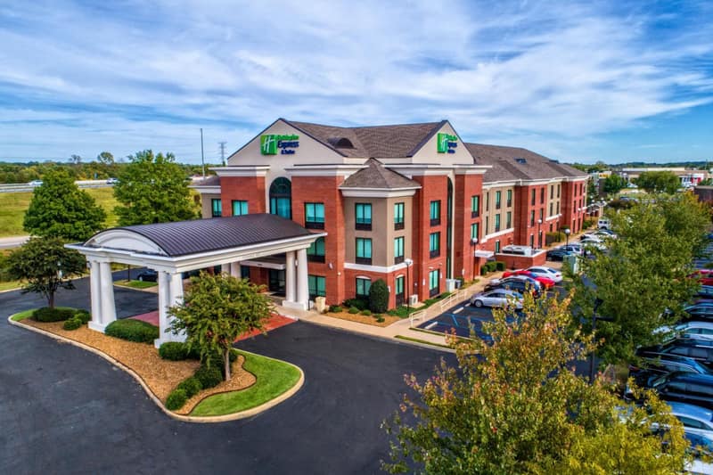 Holiday Inn Express Hotel & Suites Memphis Southwind by IHG — building