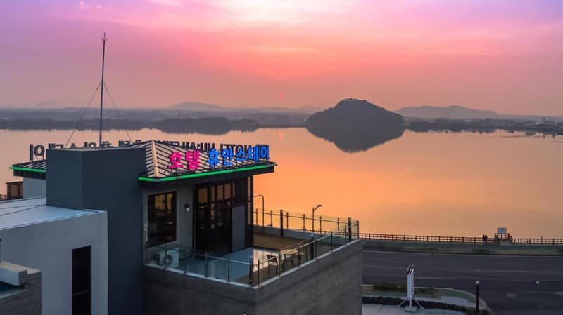 Hu An Stay Hotel — building